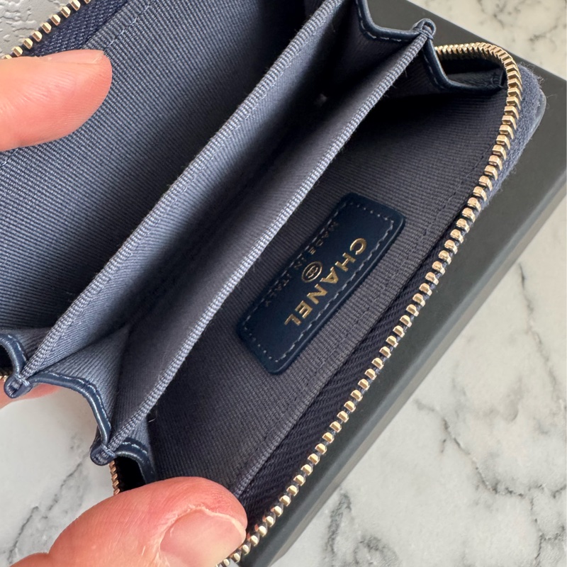 Chanel 深藍荔枝紋ㄇ拉零錢包-19