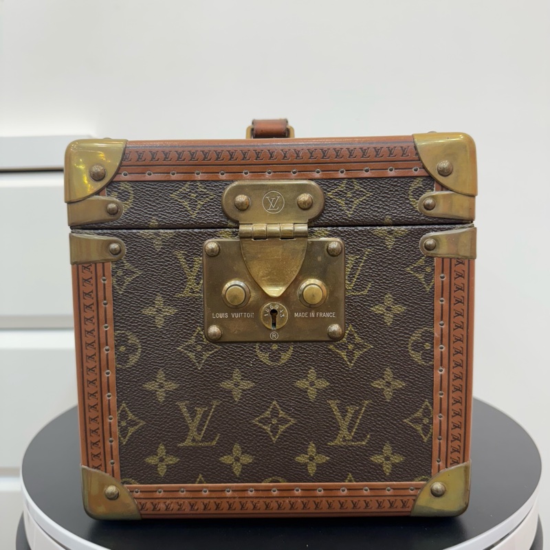 Louis Vuitton 古董硬殼手提化妝箱-3