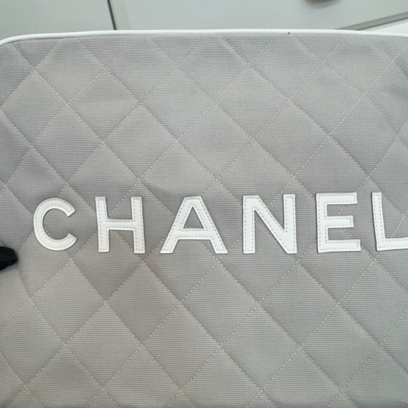 Chanel 方牌運動包-12