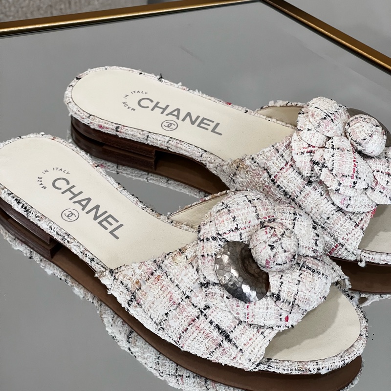 CHANEL 白粉毛尼山茶花拖鞋-4