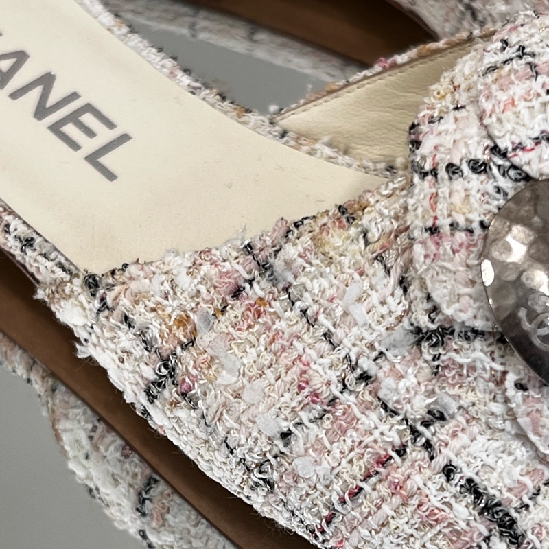 CHANEL 白粉毛尼山茶花拖鞋-5