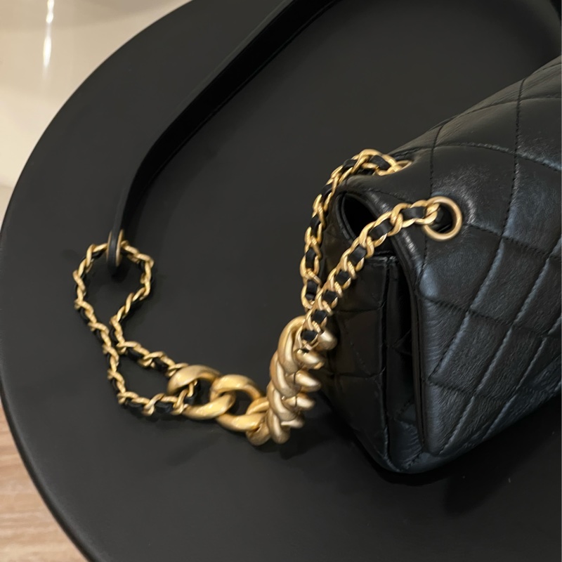 CHANEL 經典小羊皮 Flap Bag 金鍊黑包-1