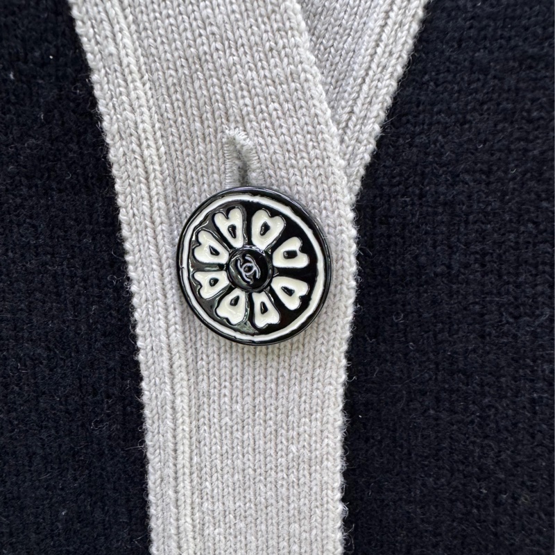 Chanel cashmere jacket-3