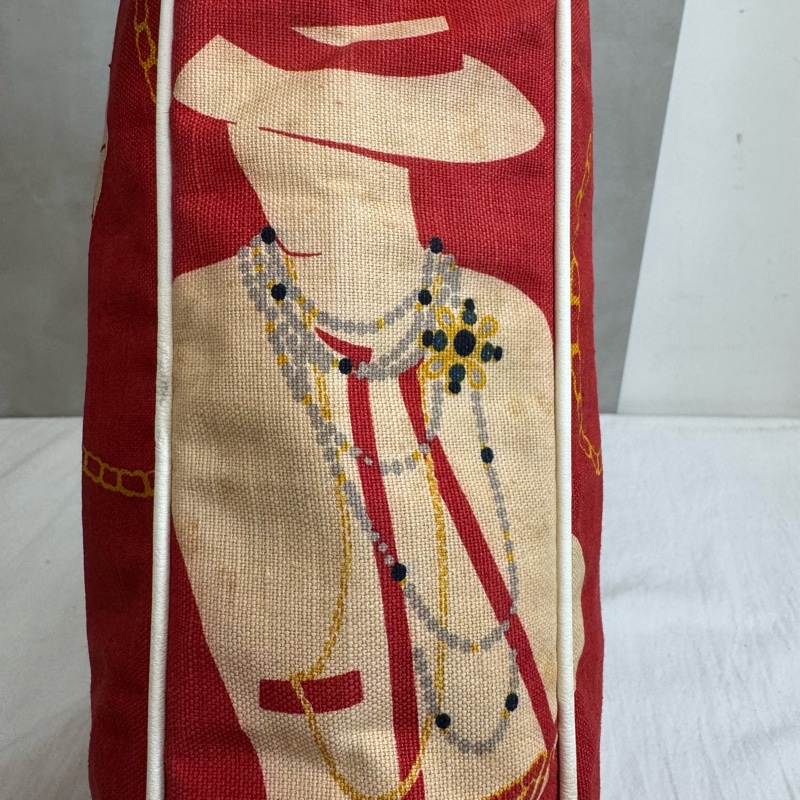 CHANEL 復古絲巾圖騰托特包-26