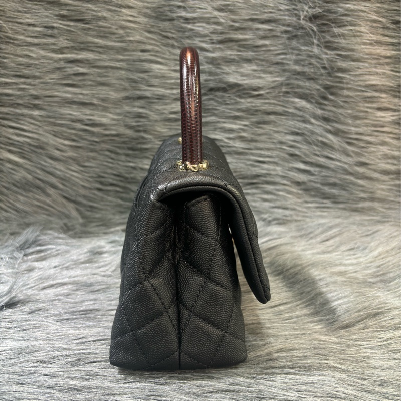 CHANEL AS2215 MINI HANDLE COCO 20 黑色荔枝皮 蜥蜴皮壓紋提把 金鍊 肩背包 手提包 斜背包-3