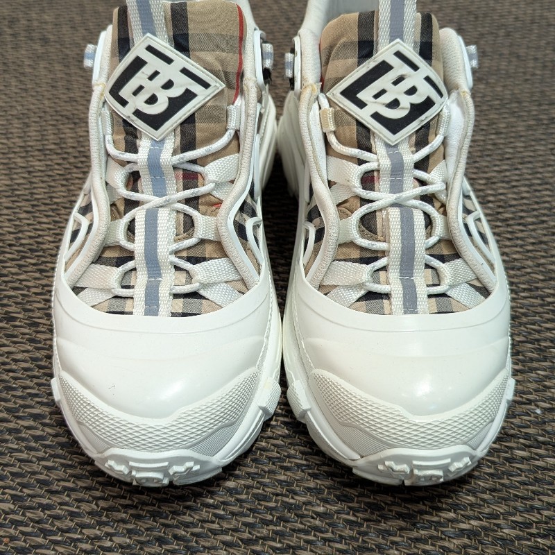 莉亞精品♡Burberry 經典白老爹鞋41-1
