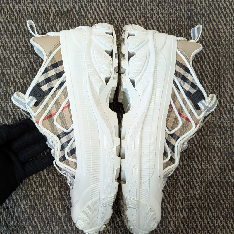 莉亞精品♡Burberry 經典白老爹鞋41-4