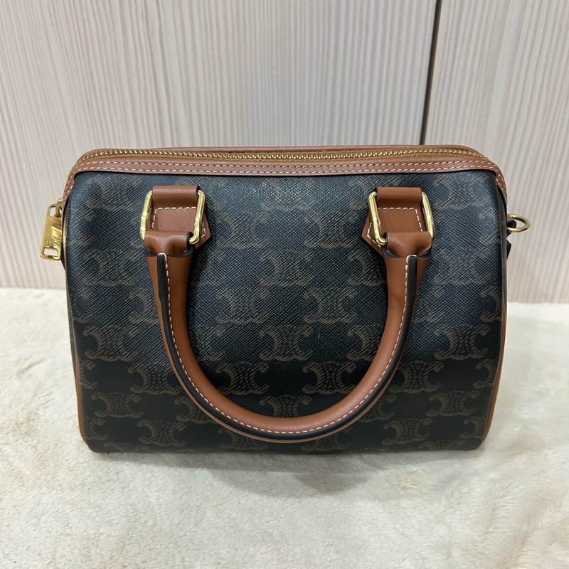 Celine 經典老花波士頓包  標誌印花及牛皮革CUIR TRIOMPHE小型波士頓手袋 黃褐色-24