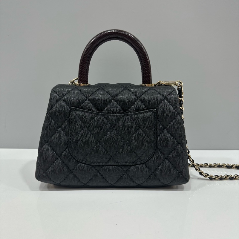 Chanel As2215 黑荔枝皮蜥蜴壓紋金釦斜背包 mini coco handle 20-3