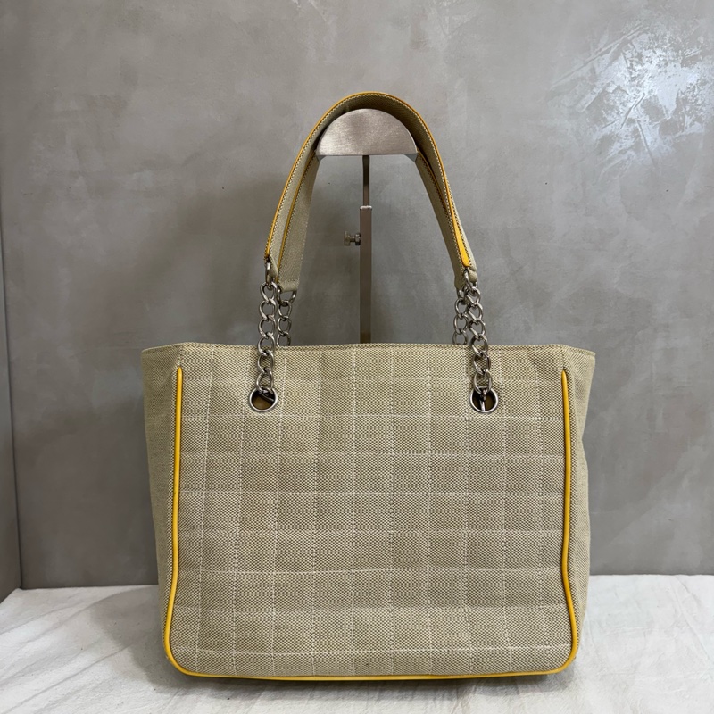 CHANEL No.5 Camellia 系列黃皮革山茶花帆布托特包-6