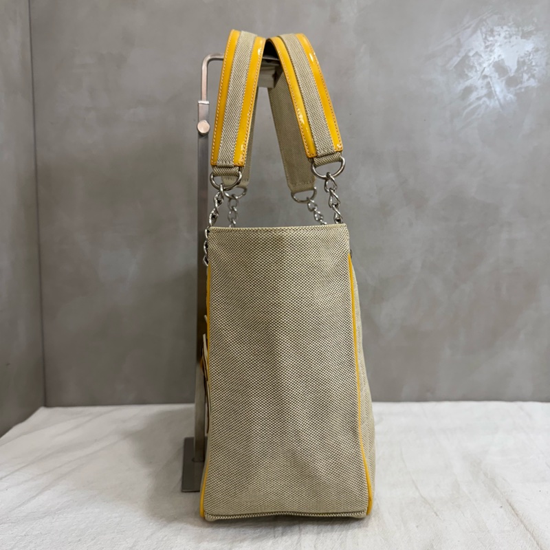 CHANEL No.5 Camellia 系列黃皮革山茶花帆布托特包-7