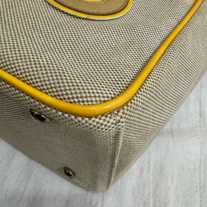 CHANEL No.5 Camellia 系列黃皮革山茶花帆布托特包-11