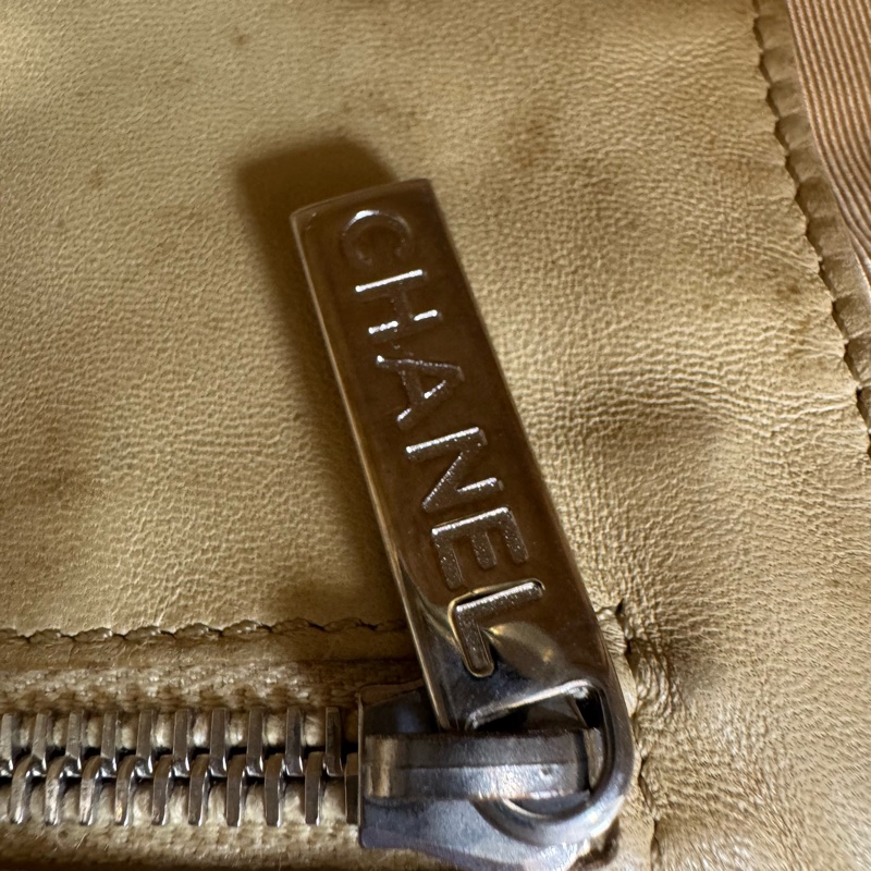 CHANEL No.5 Camellia 系列黃皮革山茶花帆布托特包-20