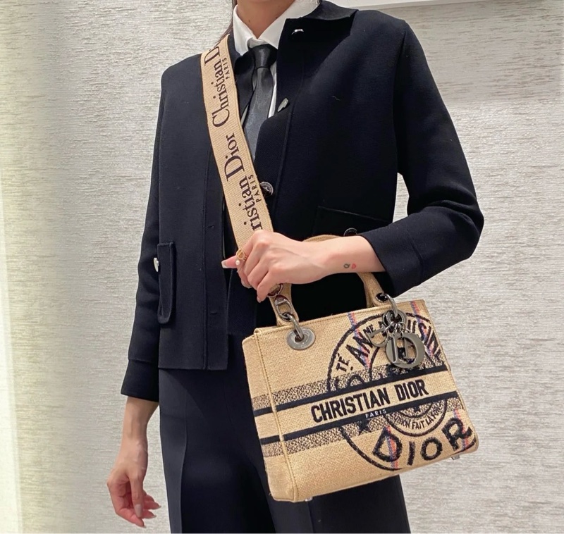 Dior迪奧 刺繡拉菲草編織黛妃包-10