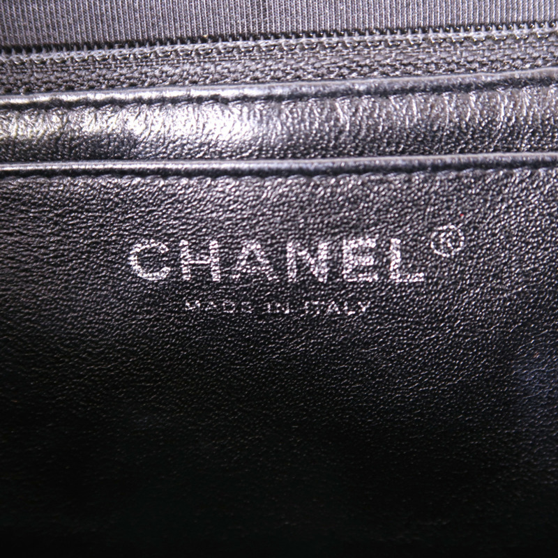 CHANEL 漆皮皮革Maxi Classic銀扣鏈帶肩背袋-5