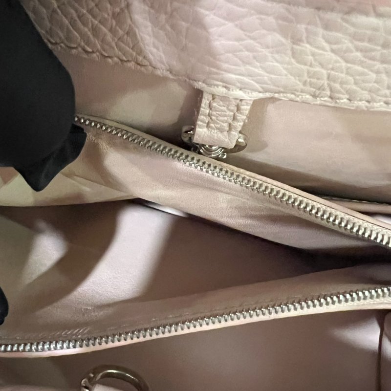 LV M24607 黑拚粉Capucines 大號-5