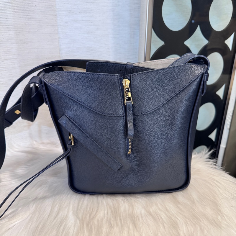 Loewe Small-Hammock 深藍牛皮小號吊床包 近全新-3