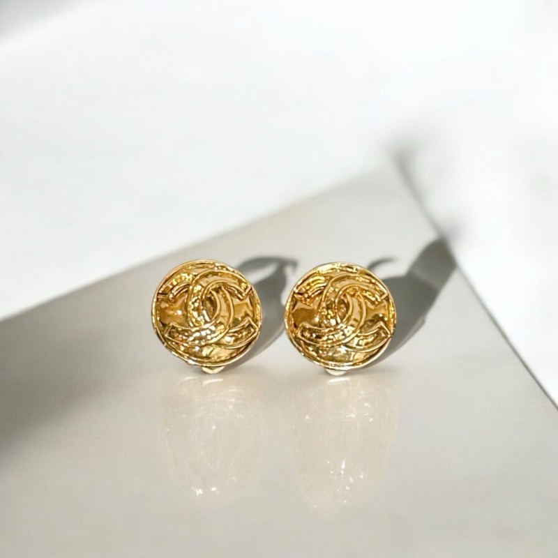 莉亞精品♡ Chanel圓金耳夾 二手美品-0