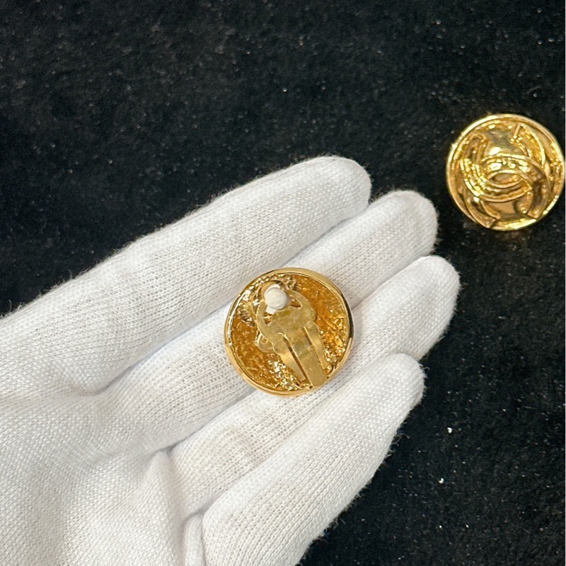 莉亞精品♡ Chanel圓金耳夾 二手美品-3