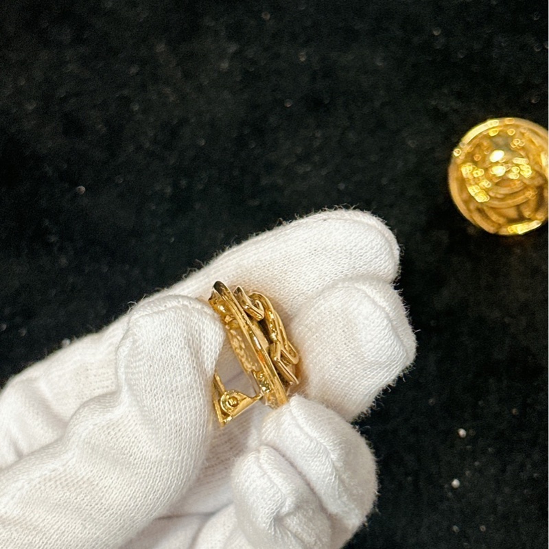 莉亞精品♡ Chanel圓金耳夾 二手美品-4