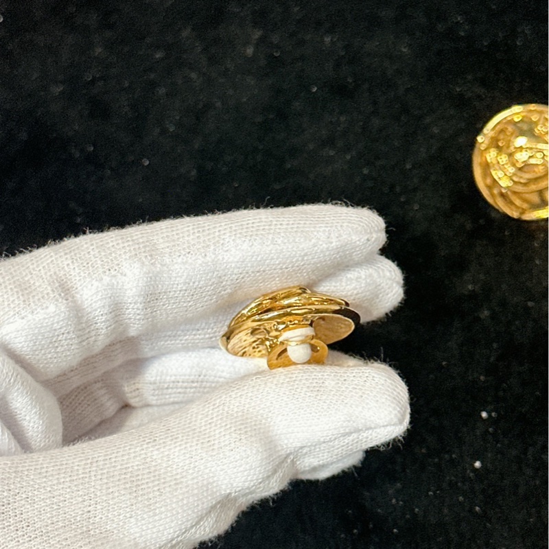 莉亞精品♡ Chanel圓金耳夾 二手美品-5