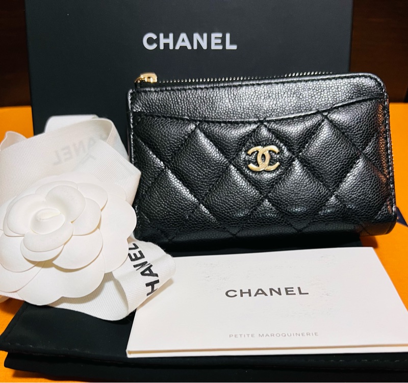 Chanel 新款L型拉鍊零錢包 加大卡包❤️黑色荔枝皮淡金釦 芯片款短夾 中夾-3