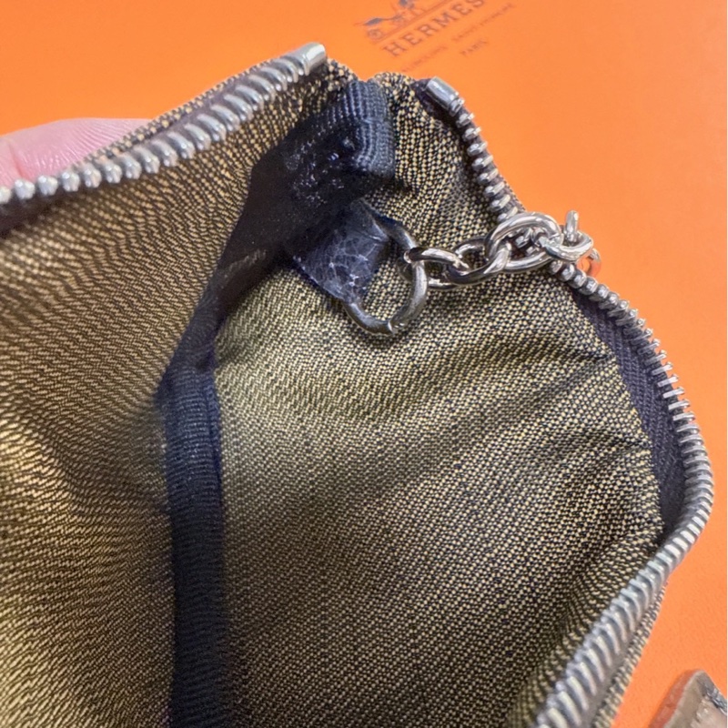 FENDI	經典老花鑰匙包-20