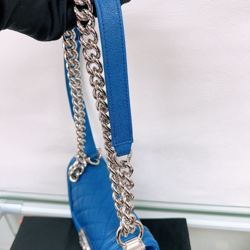 閒置 Chanel boy 20 小號 電光藍銀釦鏈條包-8