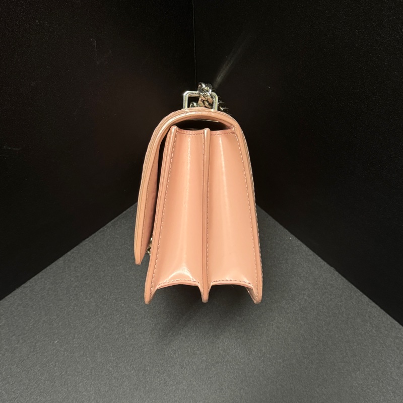 （超新～ Jisoo同款） Burberry 巴寶莉 粉色羔羊皮 專櫃85000-12