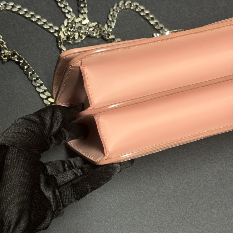 （超新～ Jisoo同款） Burberry 巴寶莉 粉色羔羊皮 專櫃85000-15