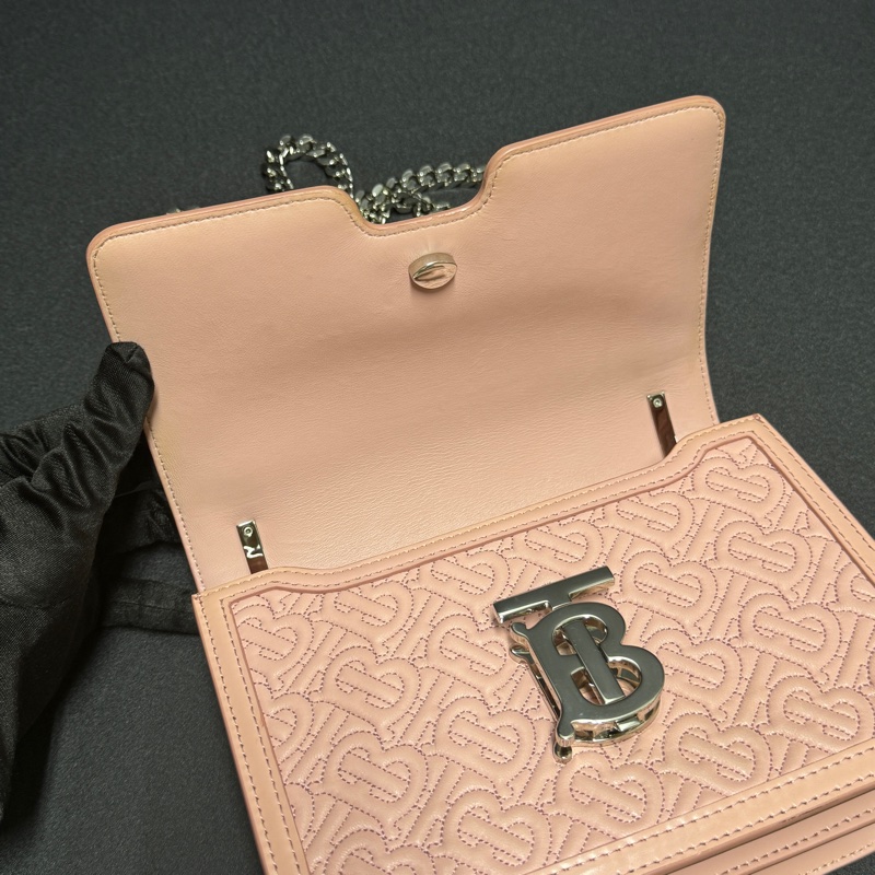 （超新～ Jisoo同款） Burberry 巴寶莉 粉色羔羊皮 專櫃85000-19