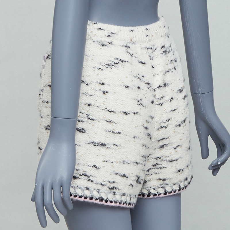 CHANEL 21A Runway cream cashmere wool tweed trim boucle knit shorts FR40 L-5