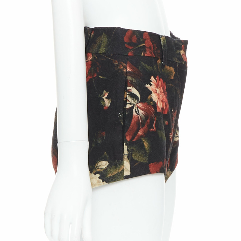 GIVENCHY Tisci 100% wool black red peony floral high rise shorts-3