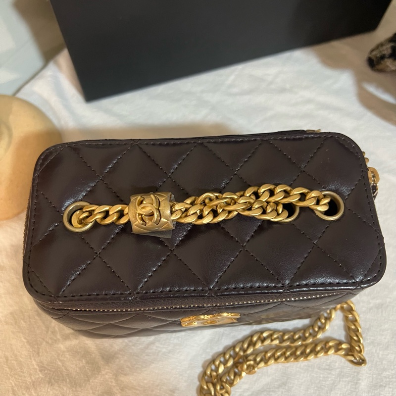 ෆ Chanel 2022 化妝包 盒子包-1