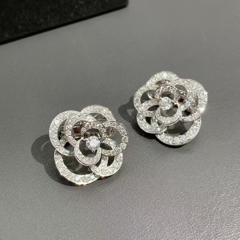 Chanel香奈兒山茶花系列Filde camela白金滿鑽耳環,2024購入-1
