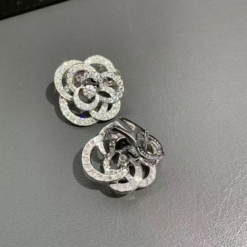 Chanel香奈兒山茶花系列Filde camela白金滿鑽耳環,2024購入-3