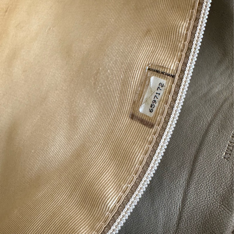 （MYMluxurybag) 🔥Chanel 🔥荔枝皮袋 松木肩帶袋-17