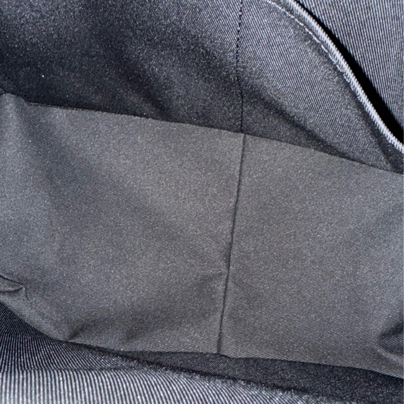 LV M43186黑花紋前口袋男後背包-27