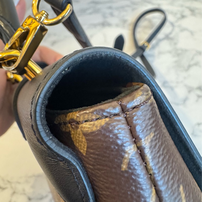 LV M44141Locky BB花紋手提兩用包-16