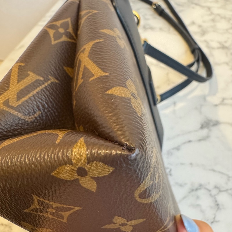 LV M44141Locky BB花紋手提兩用包-22