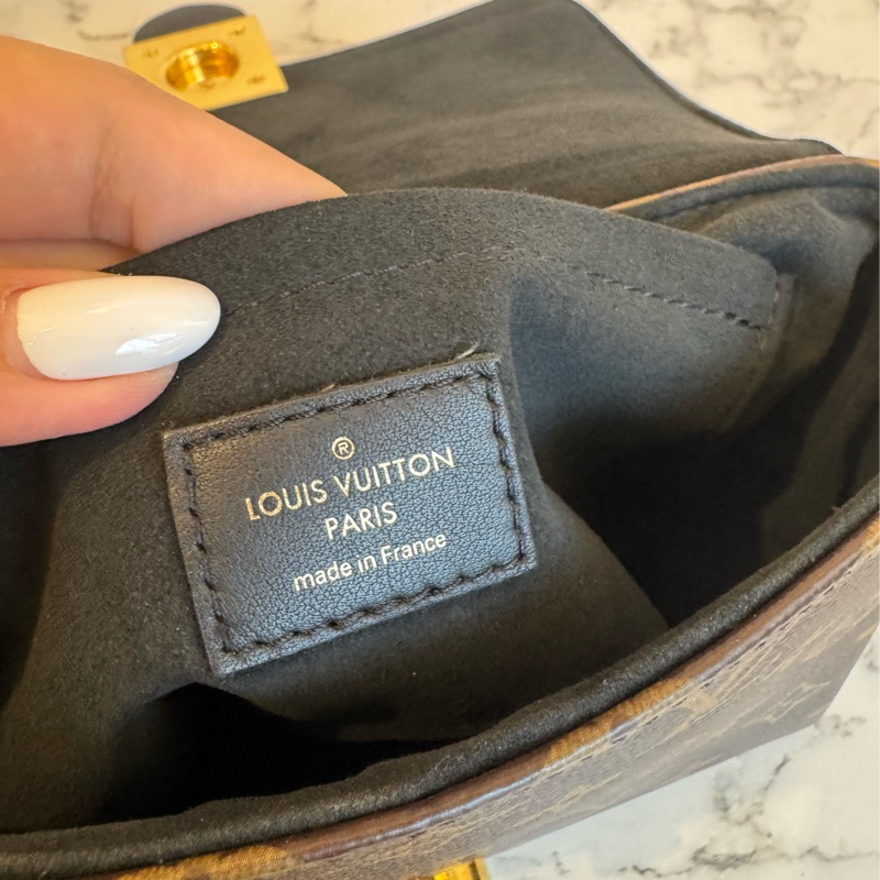 LV M44141Locky BB花紋手提兩用包-42