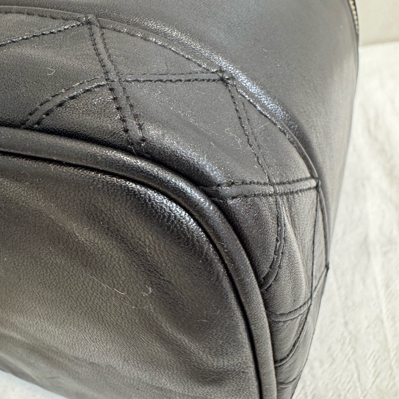 Chanel 小羊皮手提化妝包-14