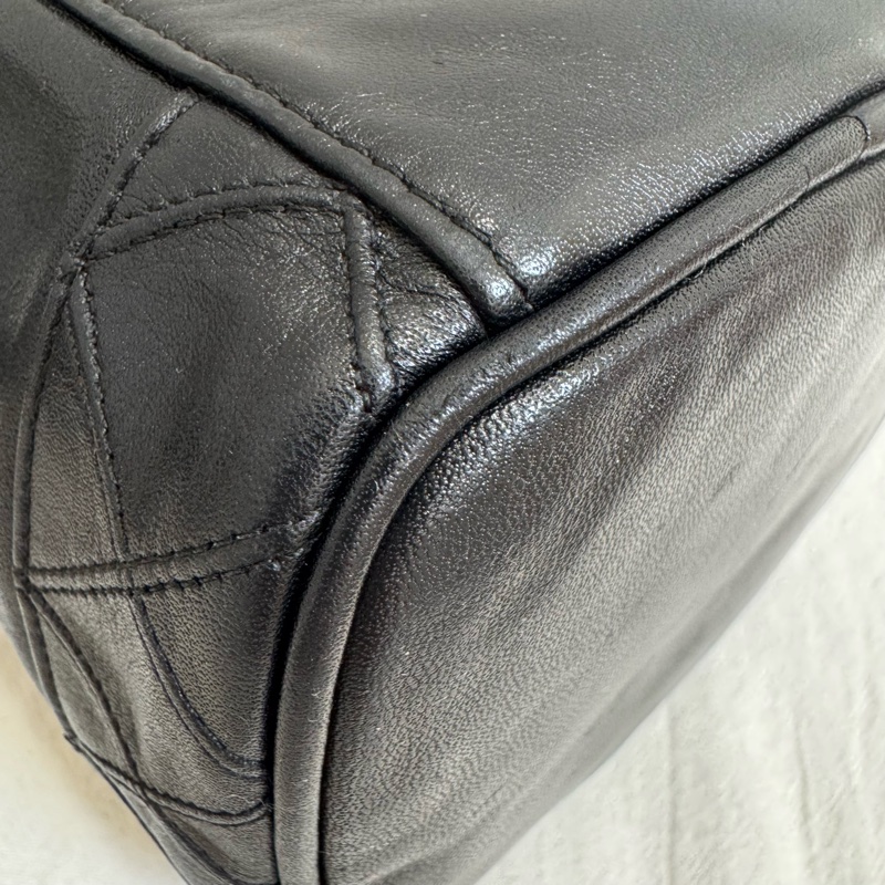 Chanel 小羊皮手提化妝包-16