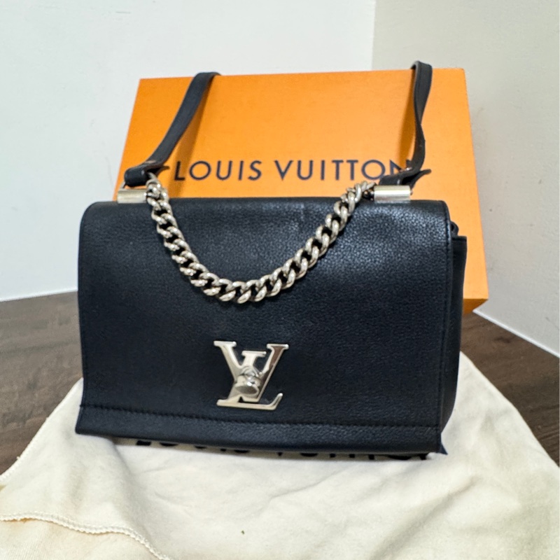 LV Lookme 黑色小牛皮錬條包-8