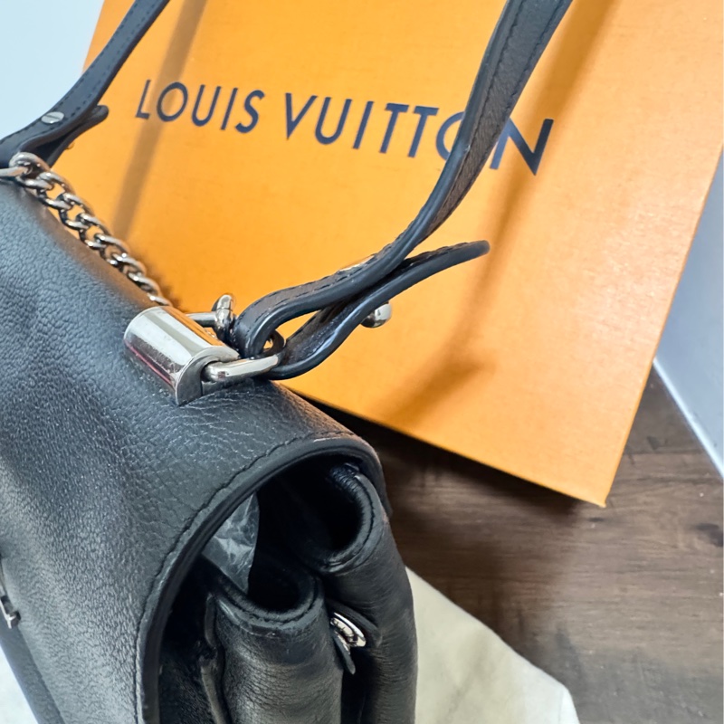 LV Lookme 黑色小牛皮錬條包-40