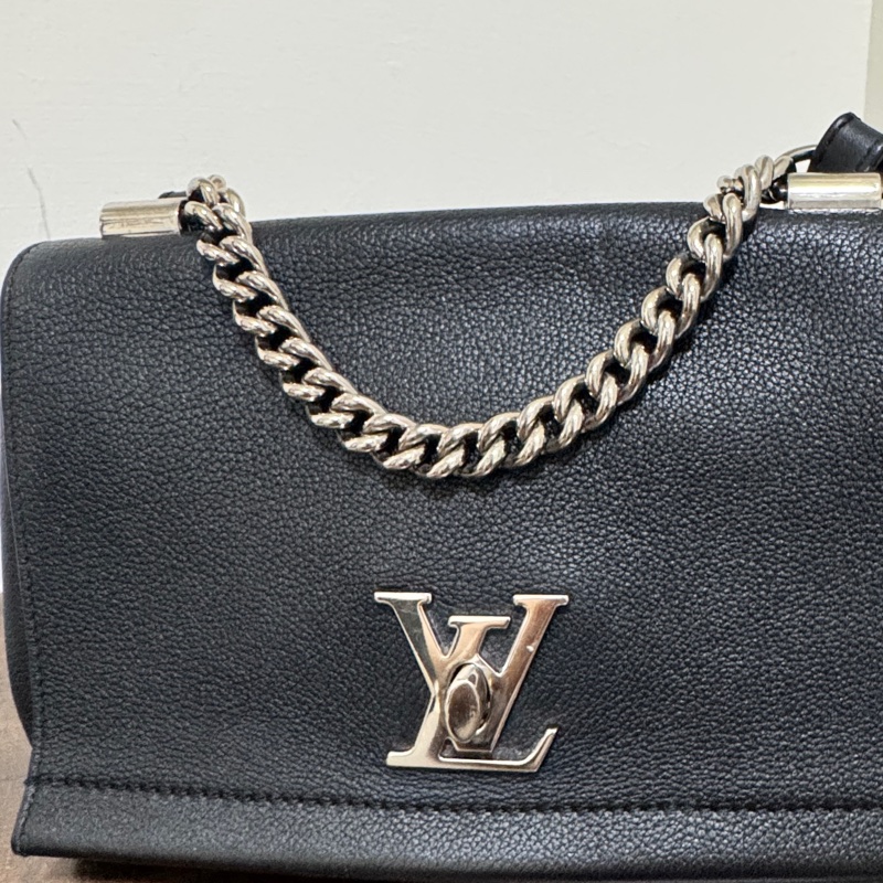 LV Lookme 黑色小牛皮錬條包-44