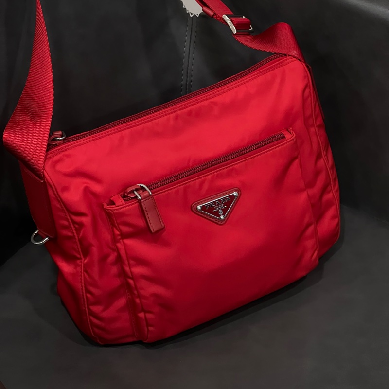 PRADA Tessuto Nylon 尼龍斜背包-1