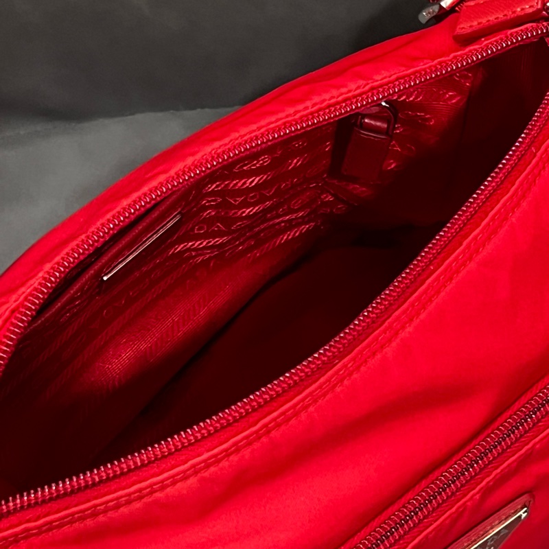 PRADA Tessuto Nylon 尼龍斜背包-4