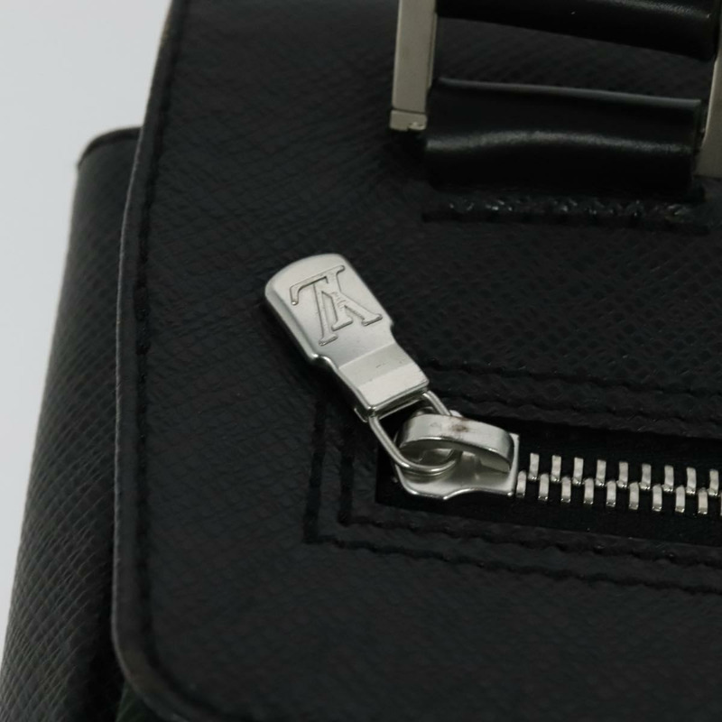 【日本直送】路易威登 Taiga Saratov GM 單肩包 Ardoise M30882 LV 正品 bs27760-17