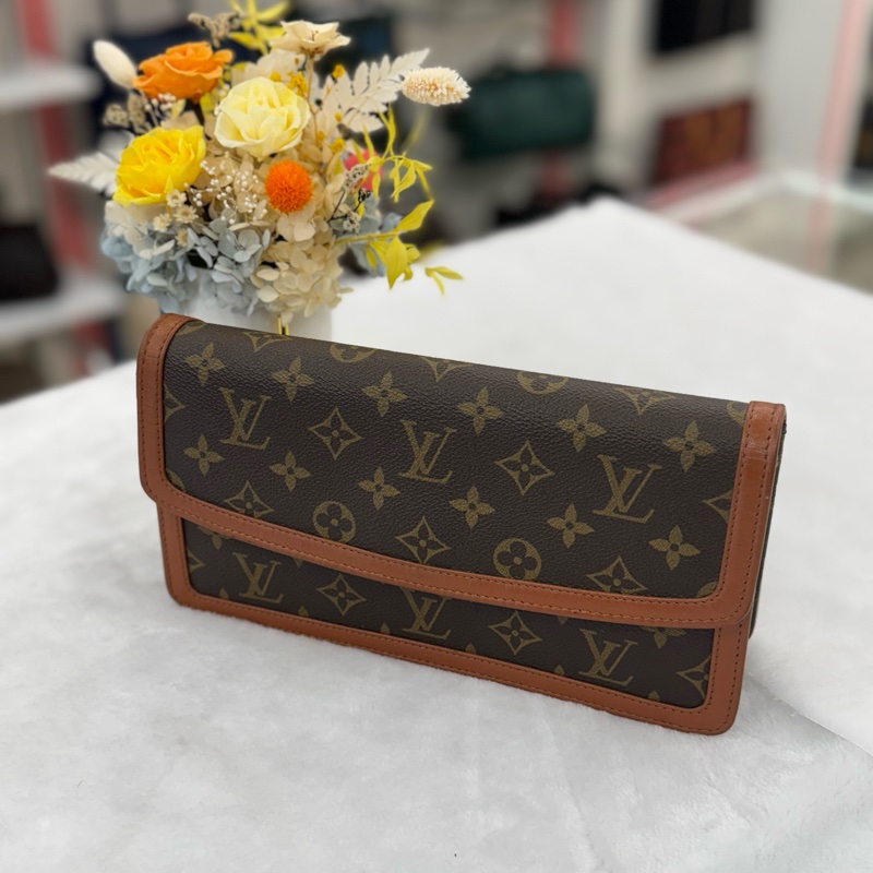 Louis Vuitton 經典老花紅皮手拿包-2